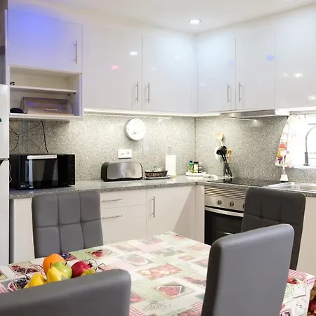 Daire Guestready - An Amazing Blue Ocean View